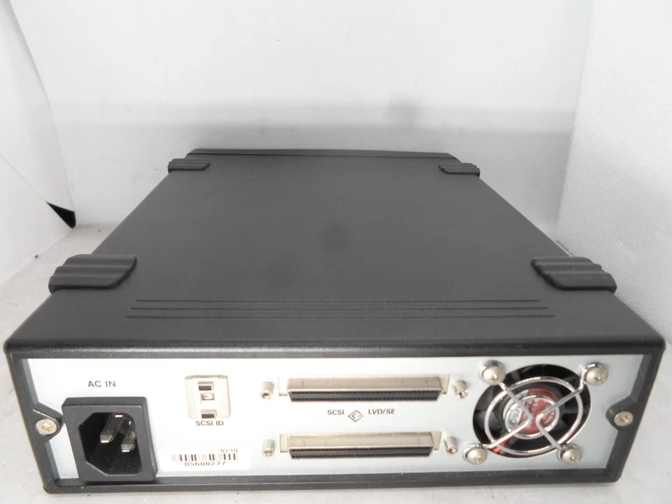 HP Compaq SCSI External DDS4 DAT40 Tape Drive 153620-002 159608-002 3R-A3787-AA - Image 2 of 3