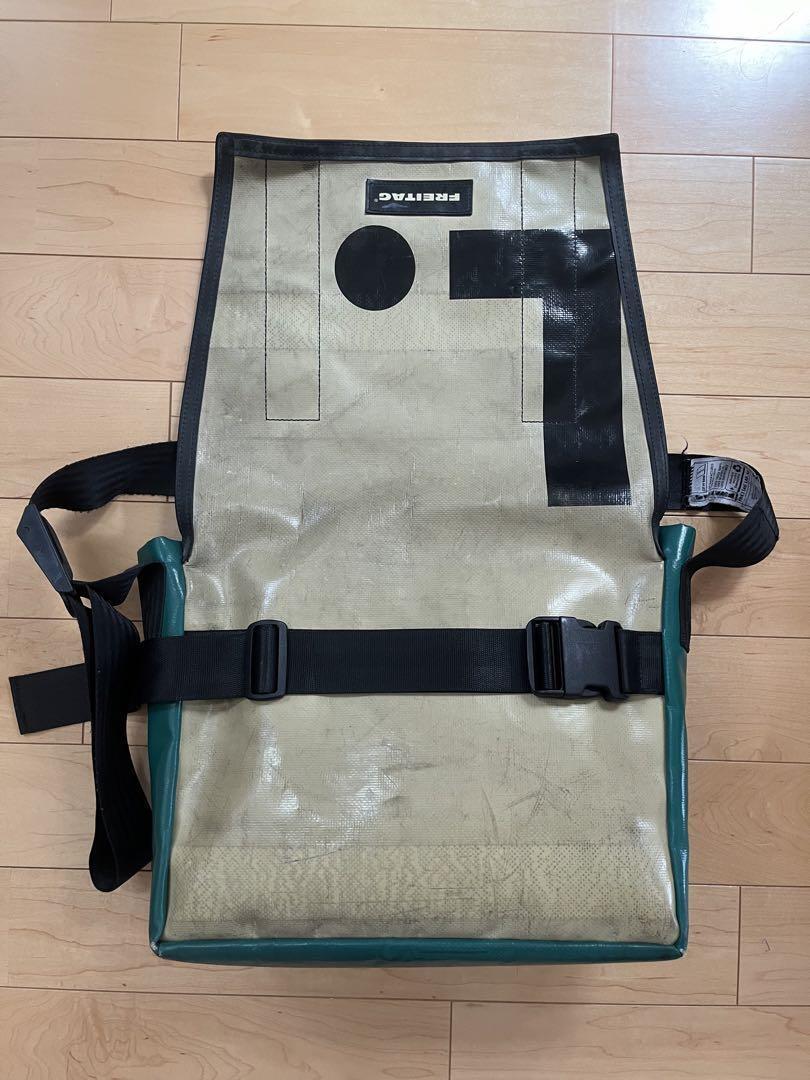 FREITAG F12 DRAGNET Shoulder bag Messenger bag Beige green FREITAG F12 DRAGNET Shoulder bag Messenger bag Beige green