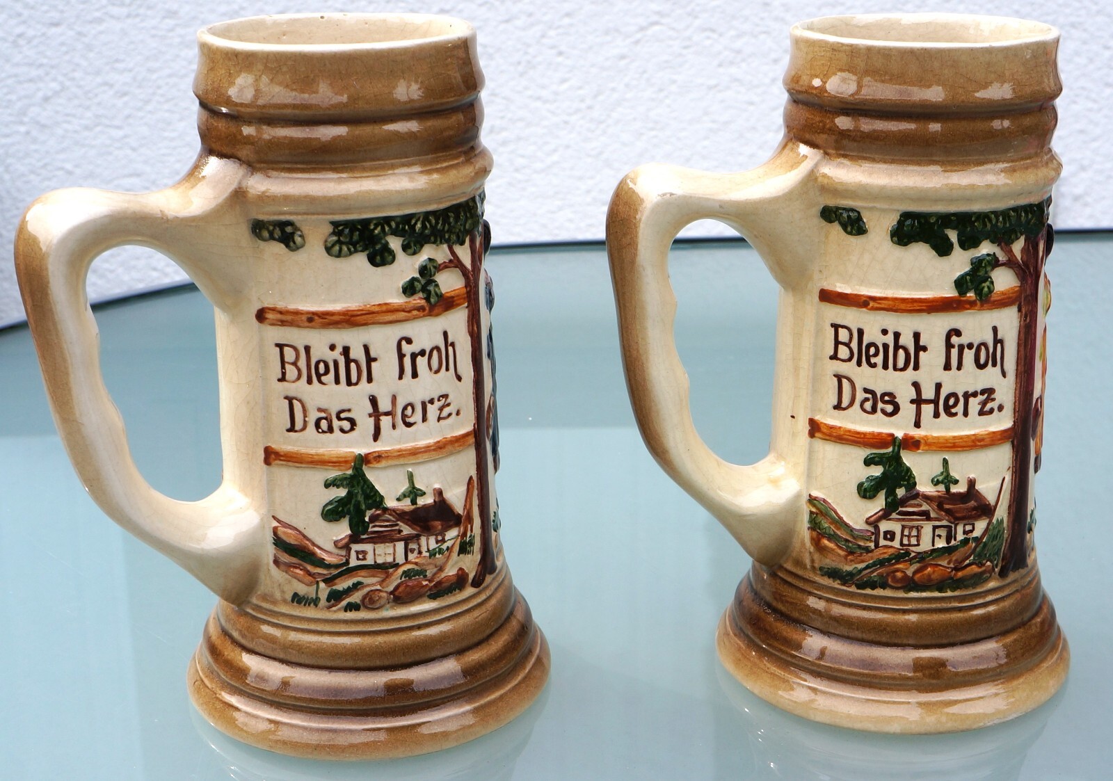Bierkrug 2 Stück "Bei Trunk und Scherz bleibt froh das Herz" Keramik