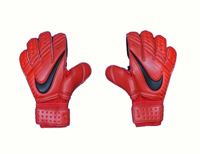 nike goalkeeper gloves red