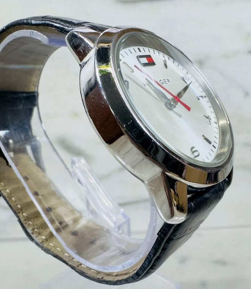 Tommy Hilfiger Men’s Quartz Watch Silver Dial Black Leather Band New Battery - Image 2 of 4