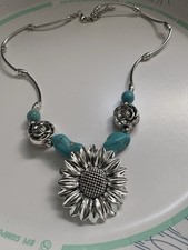 Beautiful Turquoise And Floral Beaded Silver Plated Necklace