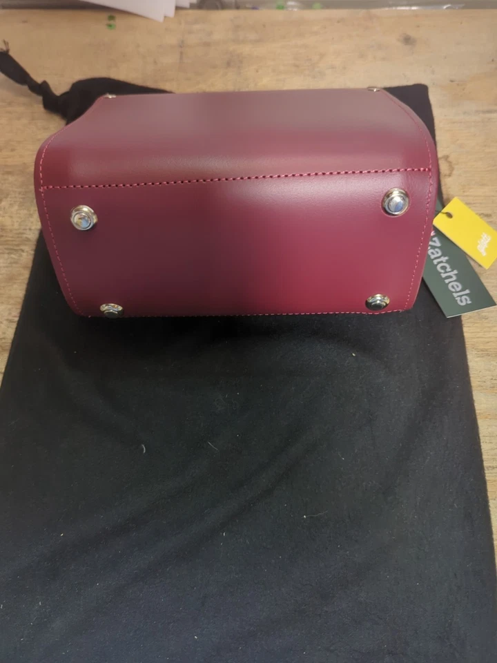 Cartera Zatchels Sugar Cube con bolsa antipolvo, bandolera granate Foto 4 de 4