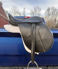 17 All Around English Saddle w/ 48  girth AND white fleece pad