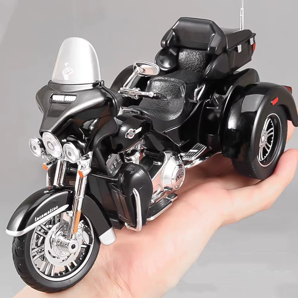Miniature Harley Davidson Tri Glide Ultra 1/9 en métal injecté d'exception