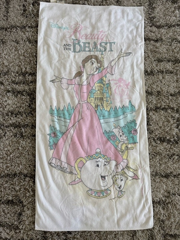 Vtg Beauty and The Beast “Belle” Beach Towel Mrs. Potts Chip Lumiere Disney VGUC