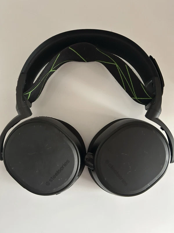 SteelSeries Arctis 9X wireless gaming headset