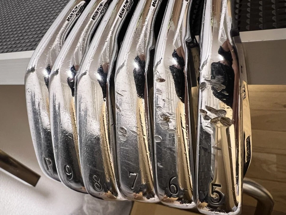 Mizuno MP-4 Forged Muscle Back Irons 5-PW DG X100 MP4 - Image 4 of 4