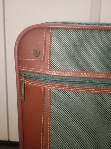 Skyway Chadwick Vintage Travel Luggage Roll On Green And Brown - Picture 3 of 7