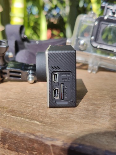 GoPro Hero 4 Silver Edition 4K Camcorder Action Camera Plus Accessories - Picture 4 of 9