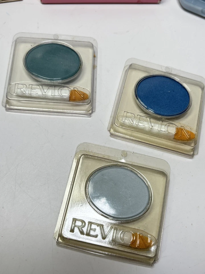REVLON Custom Eyes Duo Light Blue Slate Compact 4 Eyeshadows VINTAGE ORIGINAL - Image 4 of 4