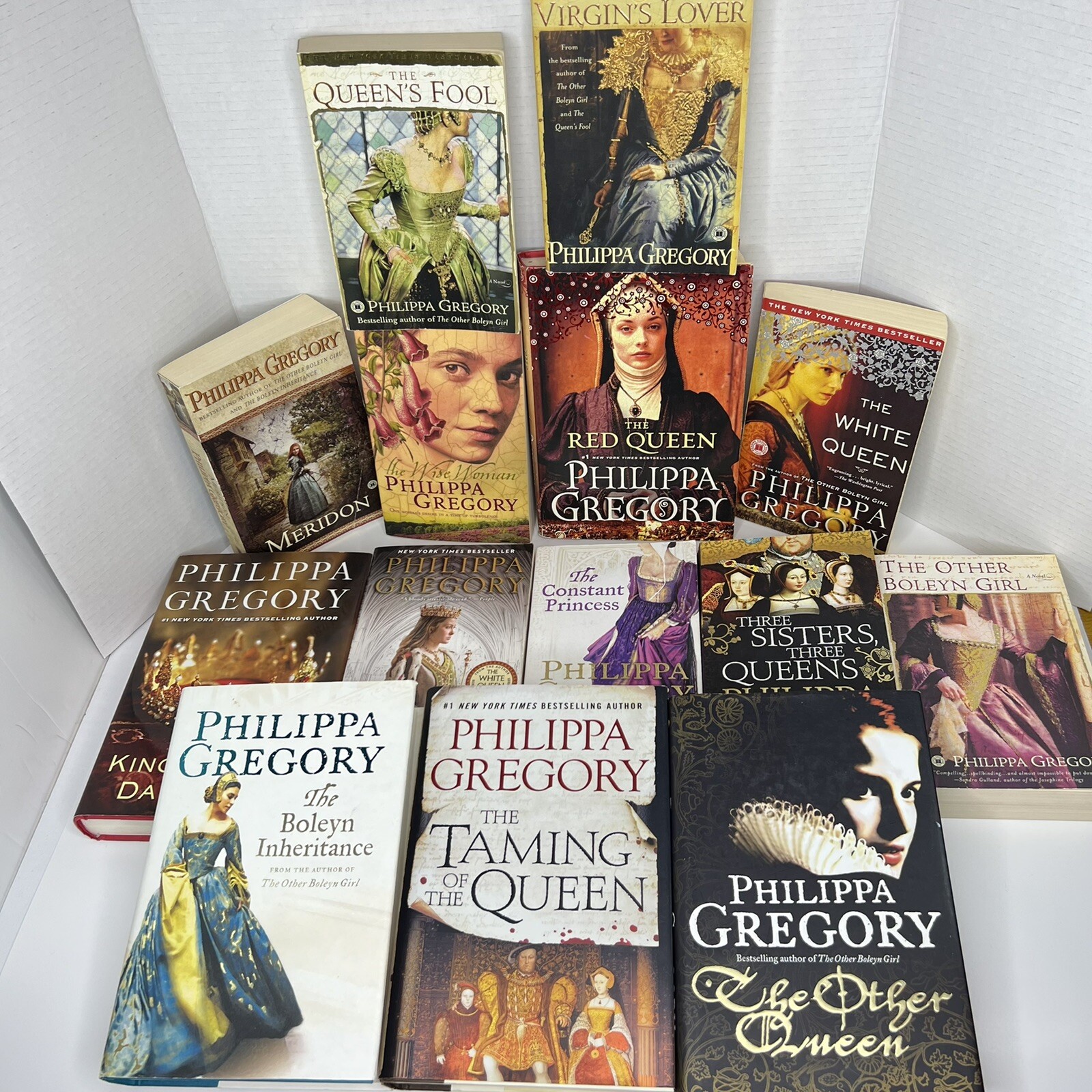 PHILIPPA GREGORY Lot (14) 24, 56, 812, 1415