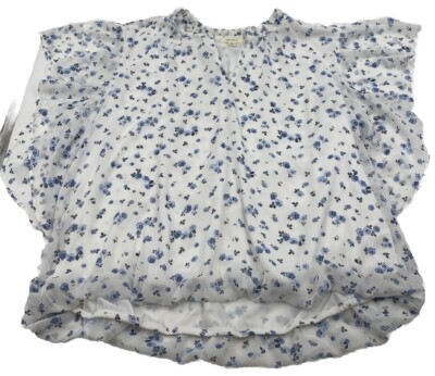 Tamara H Womens Blouse 2XL White Blue  Floral Butterfly Sleeve - Pre-Owned, Used