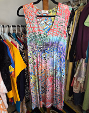 Eroke Shift Dress Geometric Multicolor V-Neck Sleeveless Knee Length Size L