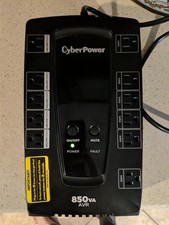 Cyber Power 850va Avr 460w Surge Protector UPS 12 Outlets - NEEDS NEW BATTERY