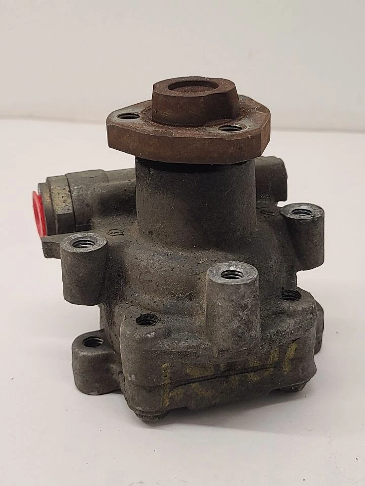 Насос гидроусилителя руля 1999-2011 Volkswagen Golf только город Канада - Изображение 2 из 4