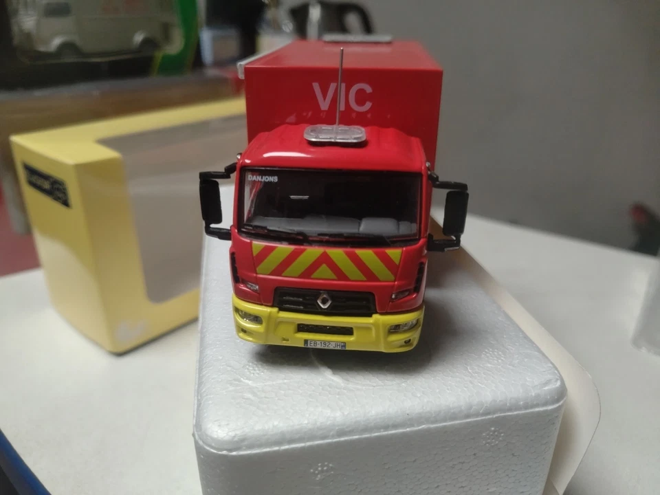 RENAULT D CAB 7,5T VIC SAPEURS POMPIERS SDIS du CHER 1/43 ELIGOR - Photo 3/4