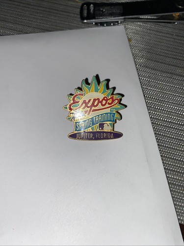 1997 Montreal Expos Spring Training Pin MLB logo Jupiter, Florida-Rare Pin - Picture 1 of 3