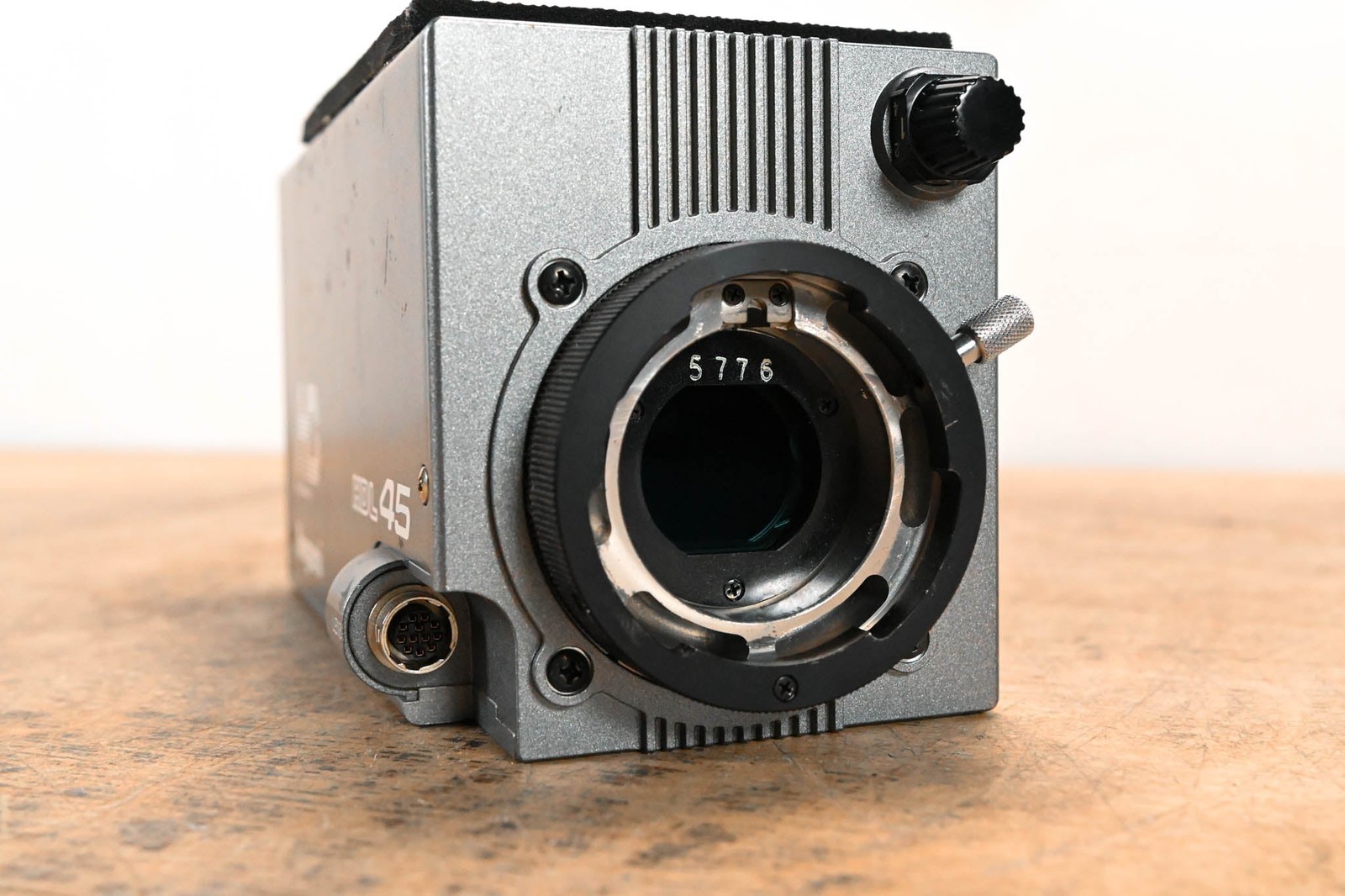 Ikegami HDL-45i 3CCD Multi-Purpose HDTV Camera CG01PXP