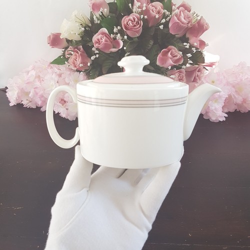 Vintage Royal Doulton Bone China Teapot for One - Picture 7 of 10