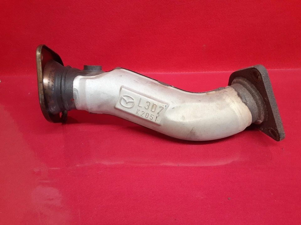 Tubo intermedio de escape Mazda CX-7/CX7 2007-2012 2,3 L turbo L3D7K2051 Foto 2 de 4