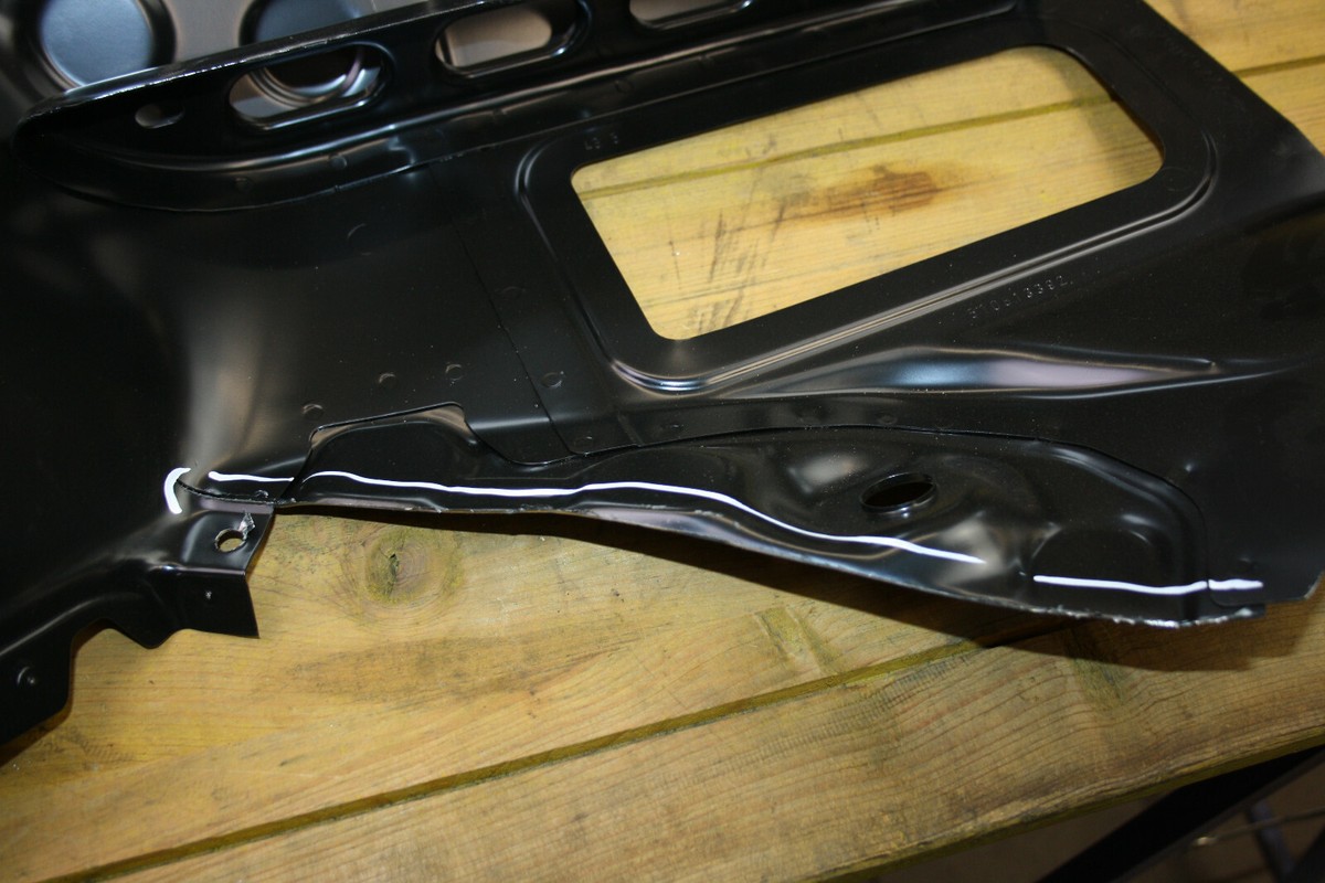 Original VW Golf Sportsvan Abschnittsteil 510813392 Schlußleuchte  