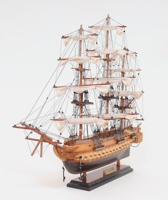 USS Constitution 22.5'' Ship Model Handmade Wooden Fully Assembled Home Decor