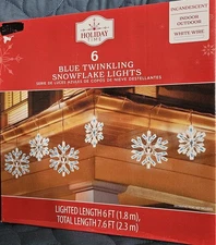 Christmas Holiday Time 6 blue twinkling snowflake lights 7.6 ft long BNIB