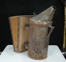 Vintage Bee Hive Smoker unmarked 1951 date? untested leather bellows