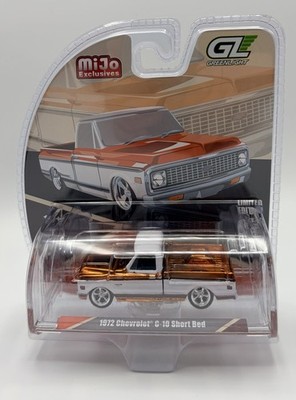 Chase! Greenlight 1:64 1972 Chevrolet C-10 Short Bed Custom   Orange