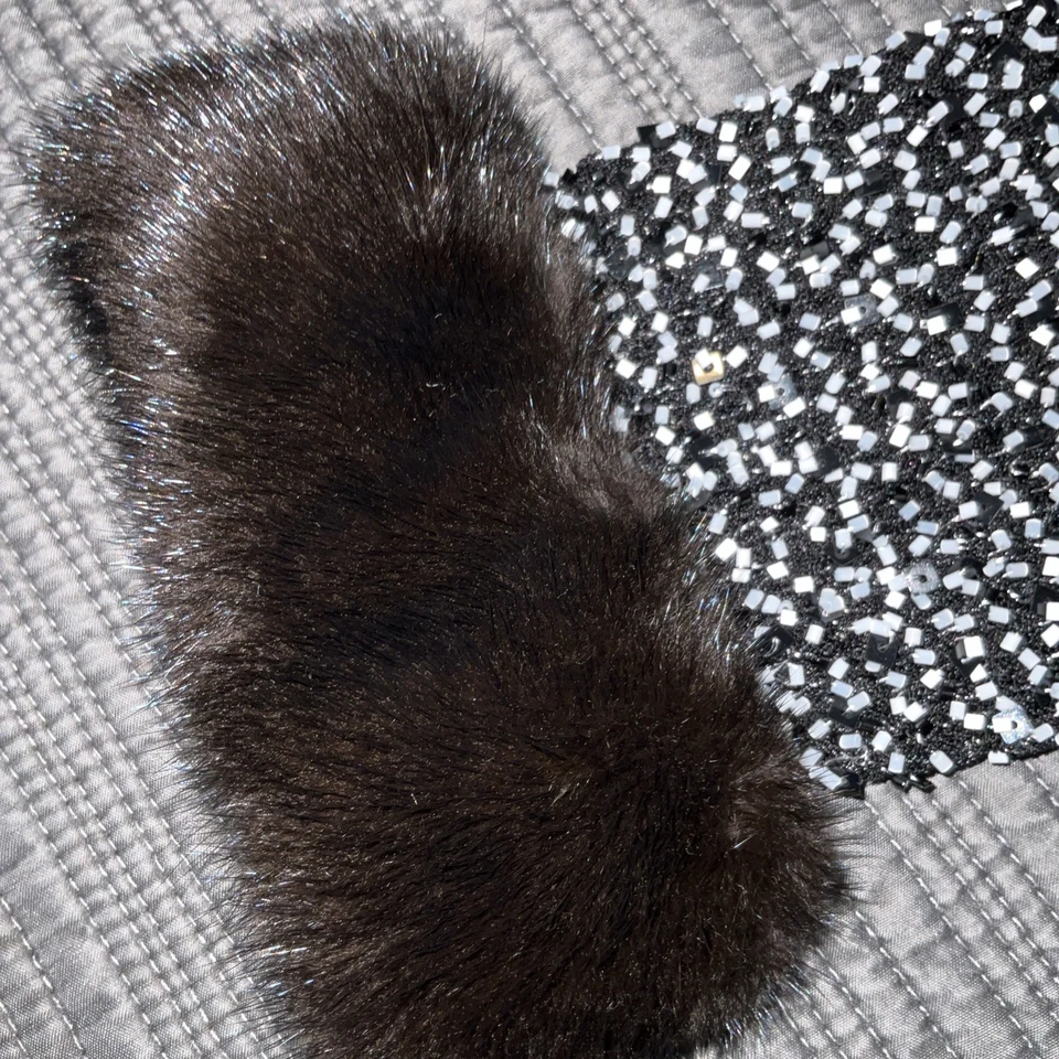 Blusa tejida vintage hecha a mano con cuentas de piel de visón negra plateada talla L Foto 3 de 4