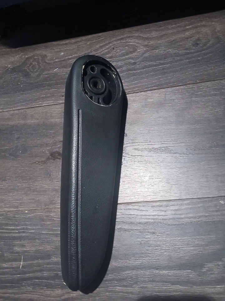 Ford Freestar/Mercury Monterey 2004-2007 OEM LH lado del conductor reposabrazos asiento trasero Foto 3 de 4