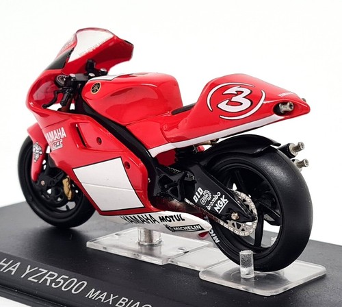 Deagostini 1/24 - Yamaha YZR500 Max Biaggi 2001 Model Motorcycle - Picture 4 of 4