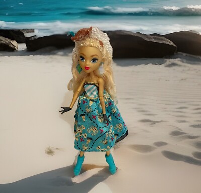 Mattel Monster High Doll Puppe DTV93 Gruselschiff Dana Treasure Jones