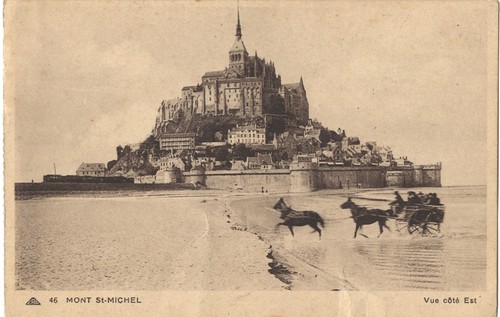 Le MONT SAINT-MICHEL 50 ATTELAGE Côté Est CPA écrite par Paulette vers 1920-1930