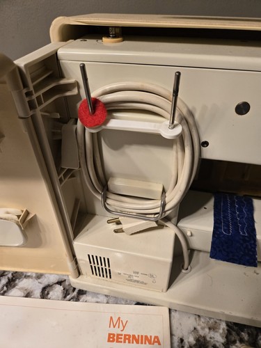 *Parts/Repair* Bernina Nova 900 Sewing Machine W/ Case Manual Table Feet Peddle - Picture 9 of 11