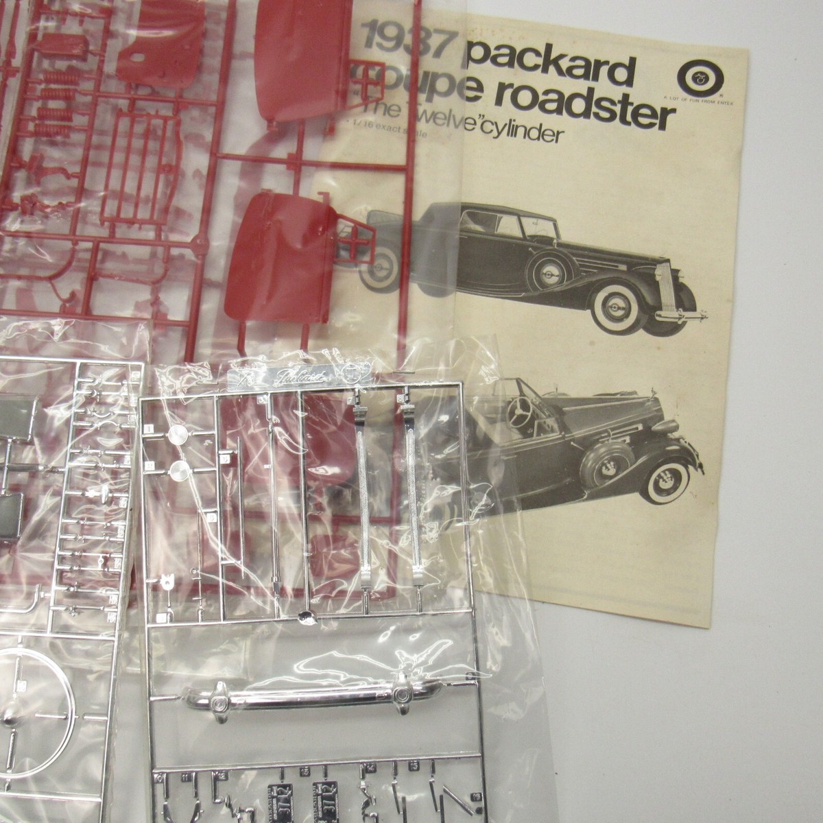 バンダイ★ 1937パッカードクーペロードスター1/16 バンダイ 1937 パッカード・クーペ・ロードスター 1/16