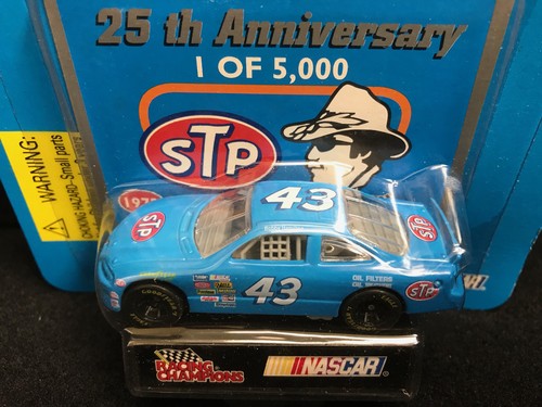 Racing Champions 1:64 Scale Diecast: Bobby Hamilton #43 STP 25th Anniversary (4) - Photo 2/3