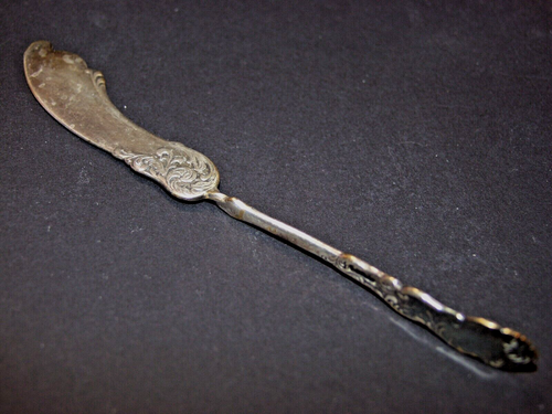 Waldo HE - RIALTO TWIST HANDLE BUTTER KNIFE -Holmes & Edwards 1894 - Sliverplate - Picture 2 of 10