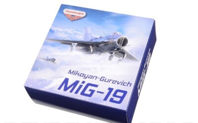 Panzerkampf Aircraft 1:72 Mikoyan-Gurevich MiG-19S Farmer-C #14642PB East German