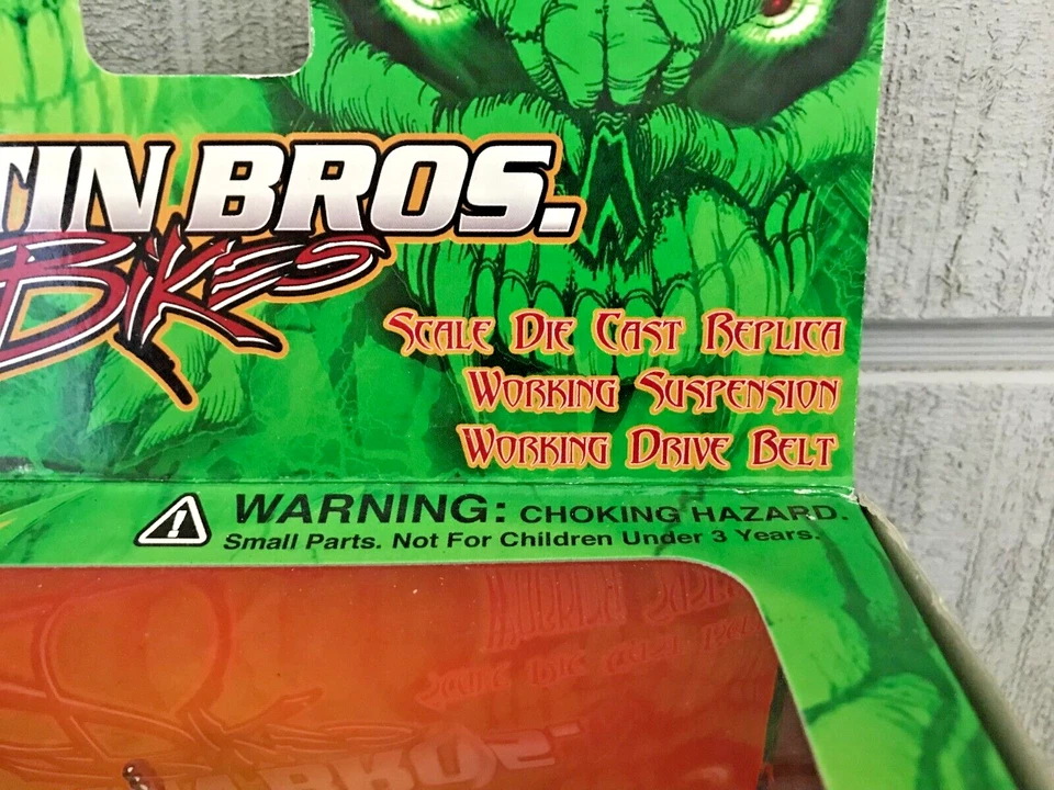 NIP ~ MARTIN BROS. BIKES 1/18 Scale Diecast Rare Replica Motorcycle ~ JON MORRIS - Image 3 of 4