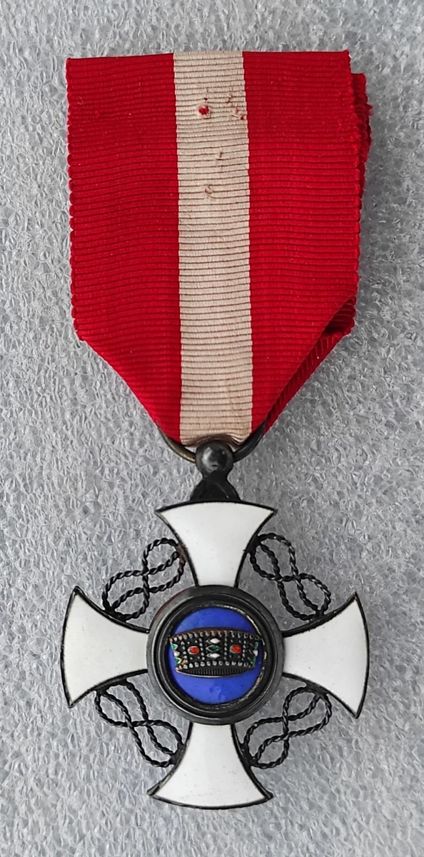 MILITARIA ANCIENNE MEDAILLE Militaire Coloniale En Argent Cassée EUR 20
