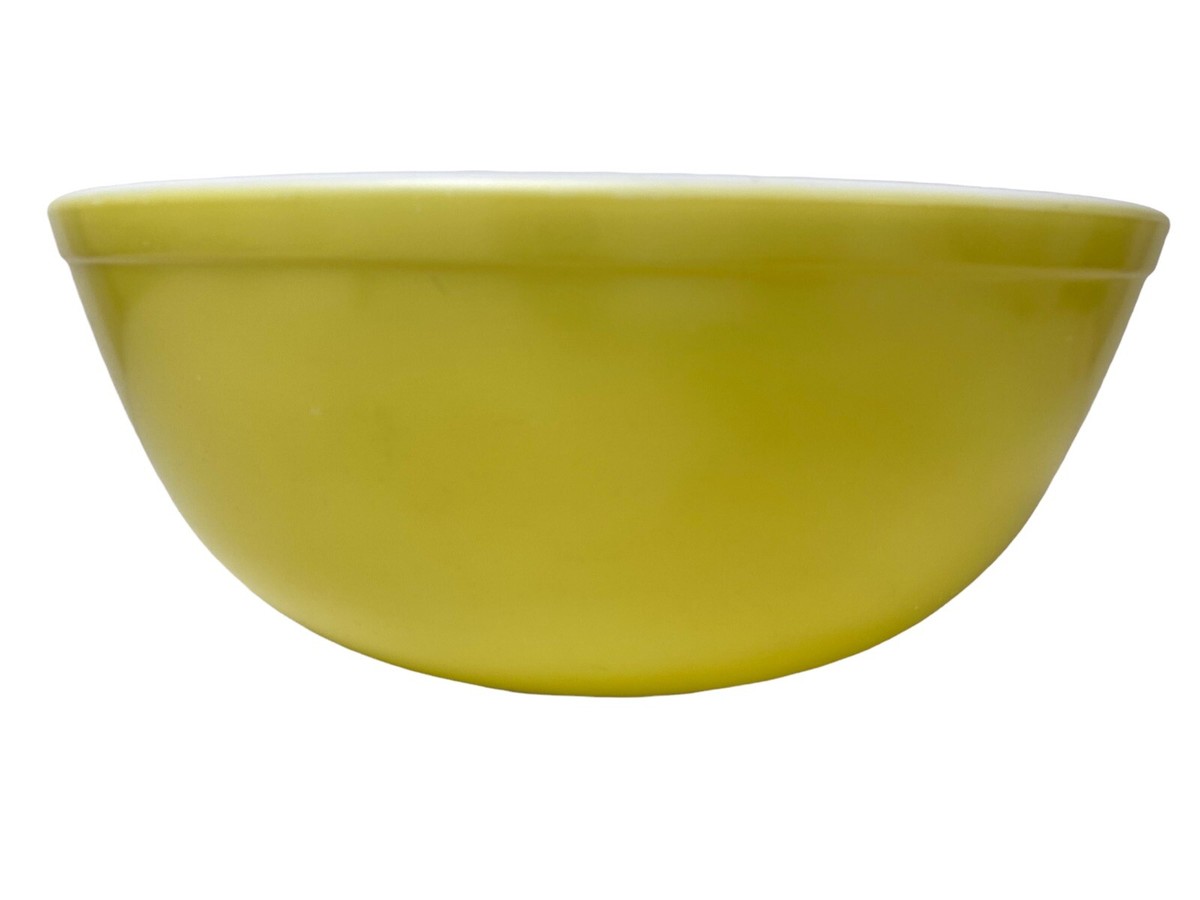 Vintage Pyrex Yellow Quart Mixing Bowl Primary 404 33 Trademark Ovenware  USA