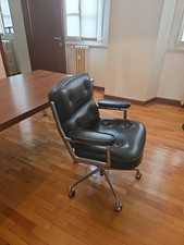 Poltrona Vitra ES 104 Charls & Ray Eames