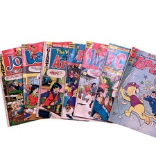 Vintage 1970s comic book bundle of seven. USA Made. Archie, Top Cat, Jughead.