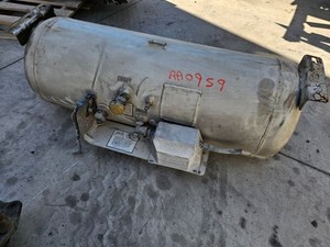 USED MANCHESTER 24.2 GALLON PROPANE TANK from 09 FLEETWOOD BOUNDER SHIPPED