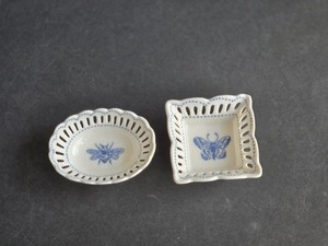2 Suzanne Nicoll Andrea By Sadek White And Blue Butterfly And Bee Trinket Dish