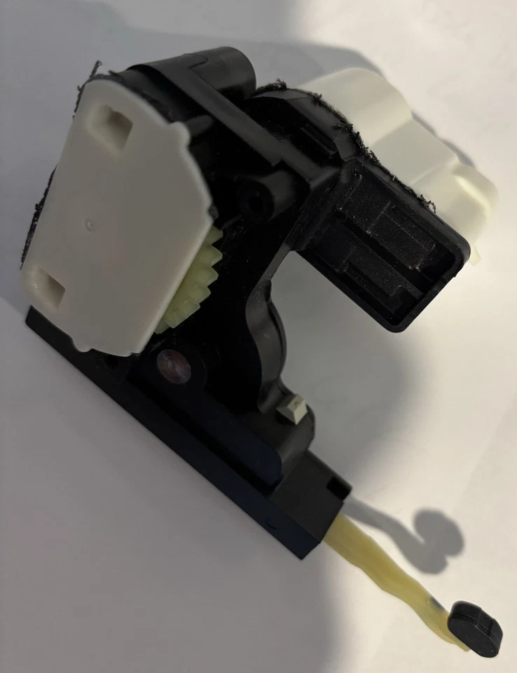 Actuador de cerradura de puerta izquierda Buick Riviera 95-99 con lámpara domo e interruptor de puerta Ajar Foto 3 de 3