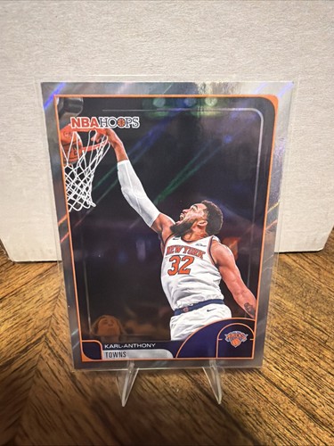 2025-26 Topps NBA Hoops Karl-Anthony Towns Light Burst Refractor #249 Knicks