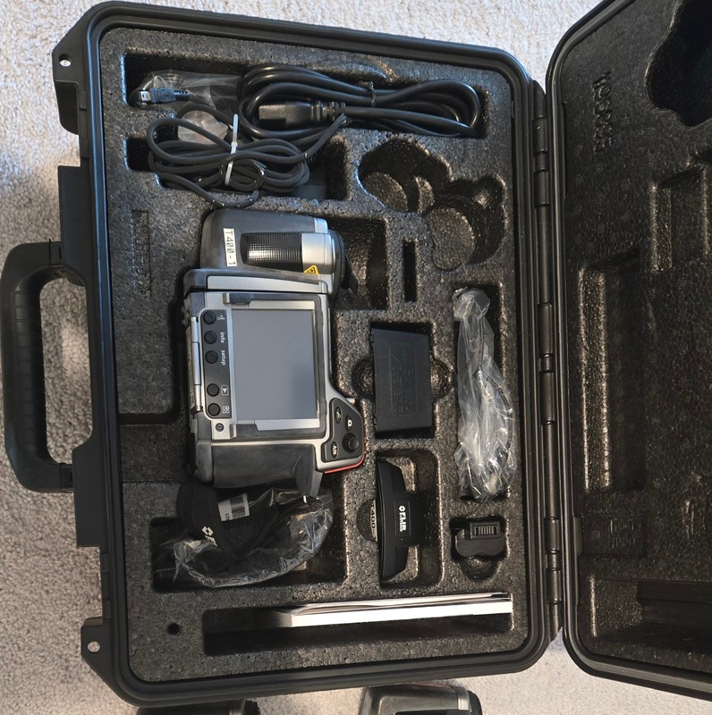 FLIR System T400 Infrared Thermal Imager in pelican case